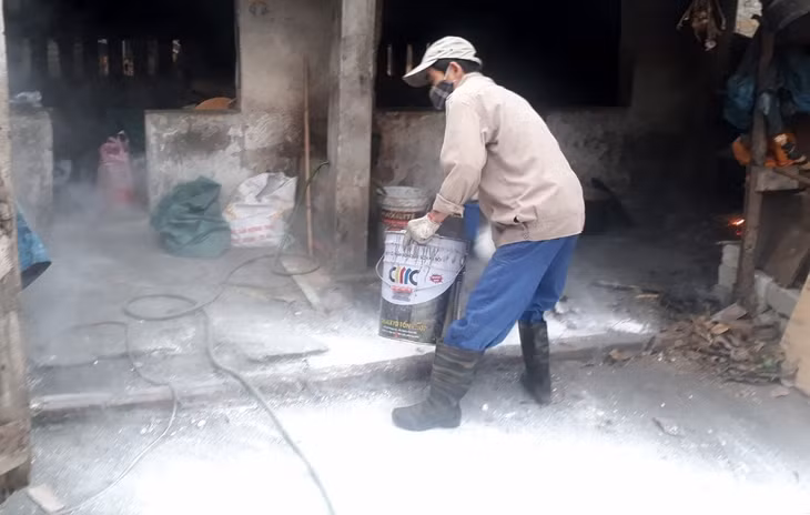 Nhận thức rõ tác hại của dịch, người dân trên địa bàn TP có ý thức tiêu độc, khử trùng