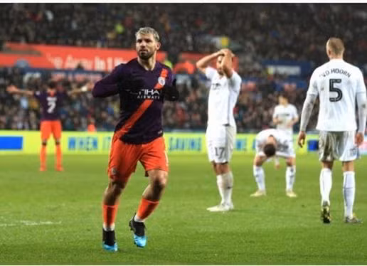 Aguero thay đối thế cục cho Man City khi được tung vào sân.
