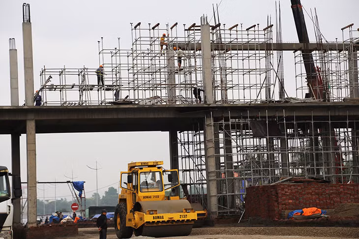 Các hạng mục khác của dự án Trạm kiểm soát liên ngành cầu Bắc Luân II cũng được triển khai thi công.