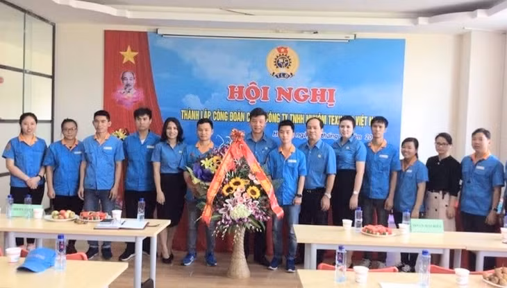 Thành lập và ra mắt BCH Công đoàn Công ty TNHH Nhuộm Texhong theo hình thức mới.