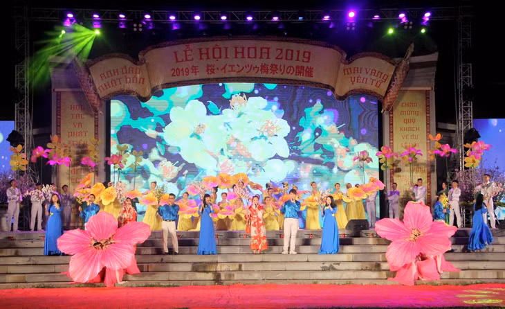 Tiết mục hát múa 