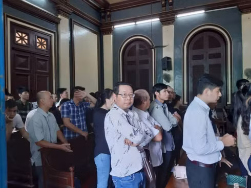  Nhiều đại gia hầu tòa vì 