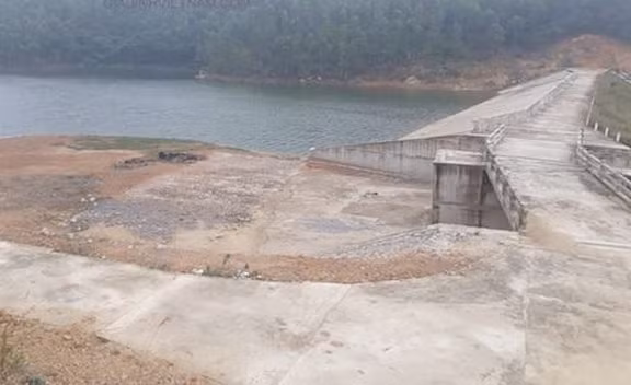Hồ Lòng Dinh có dung tích thiết kế khoảng 1 triệu m3, công suất khoảng 2.400m3/ngày - đêm, tổng mức đầu tư trên 273 tỷ đồng