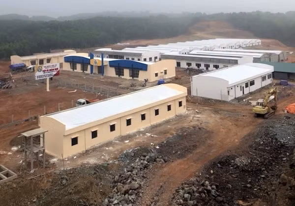 Khu sản xuấ tôm giống của Tập đoàn Việt Úc