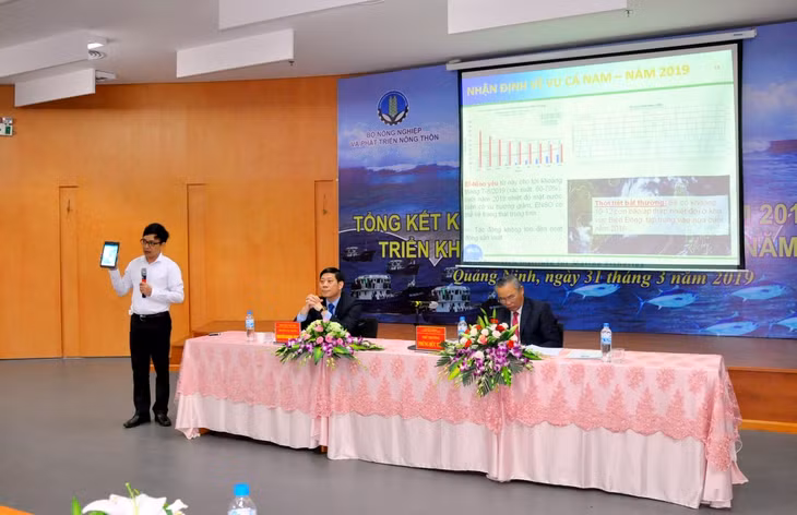 Các đại biểu và đại diện các doanh nghiệp, đơn vị hoạt động trong lĩnh vực thủy sản tham gia thảo luận, trao đổi tại hội nghị.