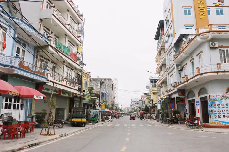 Thị trấn Cô Tô là một đô thị năng động.