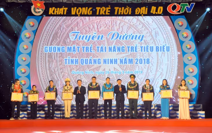 10 gương mặt trẻ tiêu biểu của tỉnh Quảng Ninh năm 2018 được vinh danh, khen thưởng.