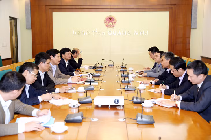 Quang cảnh buổi làm việc.