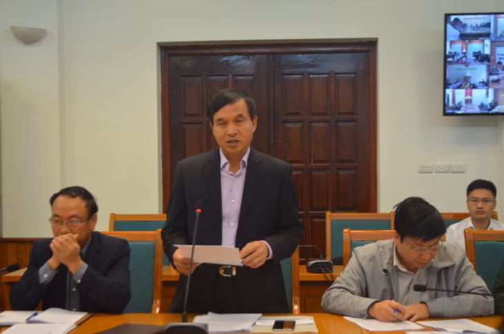 Lãnh đạo Cục Hải quan báo cáo tình hình buôn lậu, gian lận thương mại, hàng giả 10 tháng năm 2015.