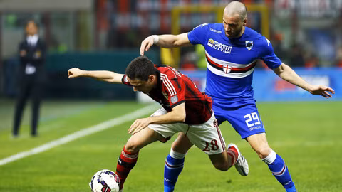 Milan (trái) rất dễ sảy chân trước Sampdoria đêm nay