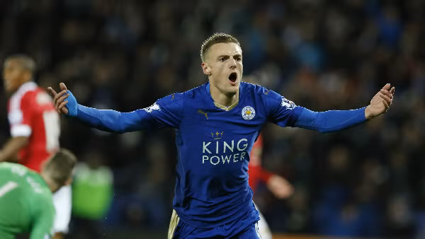 Vardy và Leicester tiếp tục gây bất ngờ khi khiến Man Utd toát mồ hôi trong 90 phút tại King Power. Ảnh: Reuters.