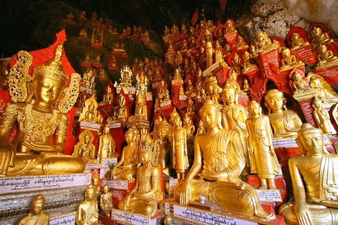 Pindaya, Myanmar Nằm trên ngọn đồi của bang Shan, Myanmar, khung cảnh ngoạn mục nơi đây được tạo thành từ kết hợp đầy quyến rũ của các trang trại và khu rừng rậm. Động Pindaya nổi tiếng với hơn 8.000 tượng Phật là nơi hành hương quan trọng của các tín đồ Phật giáo Myanmar và là điểm tham quan hấp dẫn với du khách.