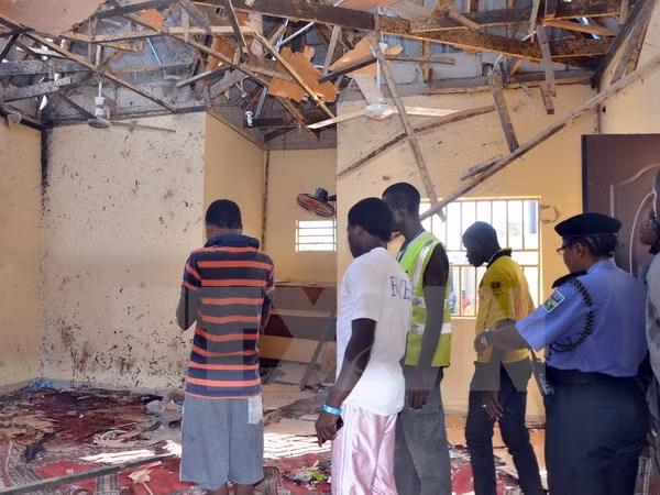 Hiện trường vụ đánh bom ở Maiduguri ngày 23/10. (Nguồn: AFP/TTXVN)