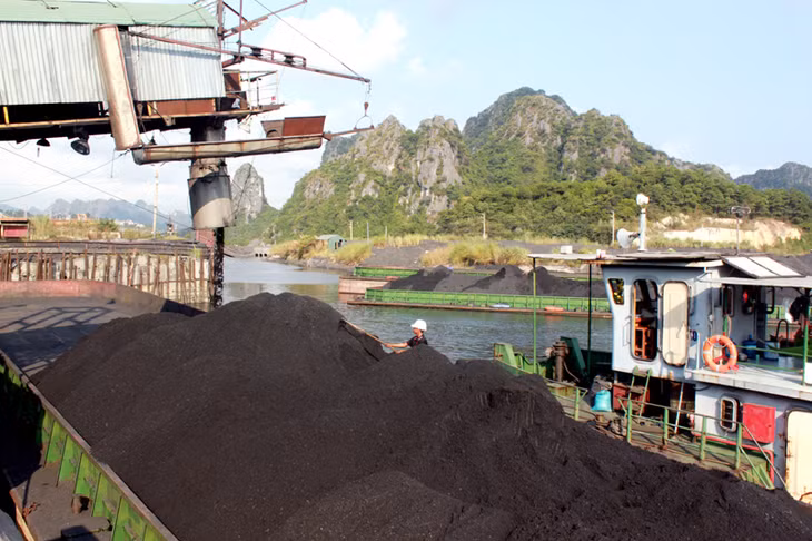 Cảng Nam Cầu Trắng sẽ được di dời vào cuối năm 2018