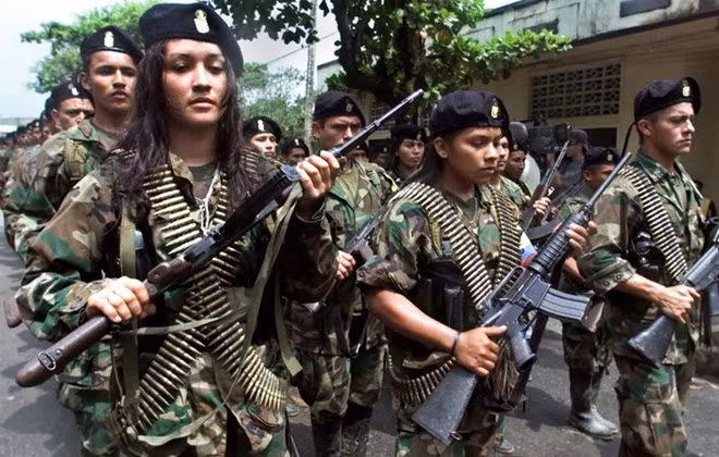 Các chiến binh của Lực lượng vũ trang cách mạng Colombia. (Nguồn: AFP)