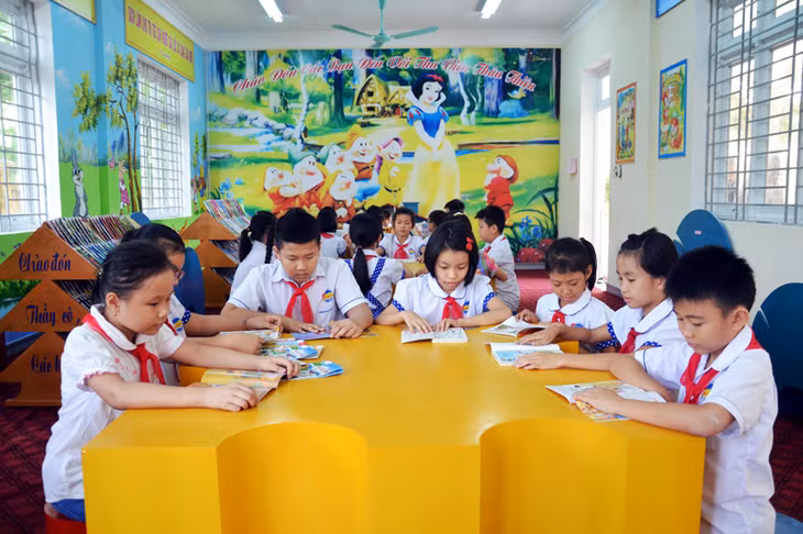 Trường Tiểu học thị trấn Trới (huyện Hoành Bồ) hiện có thư viện đạt chuẩn ở cả 5 tiêu chí. 