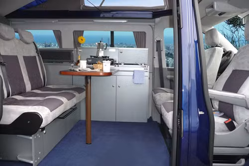 Nội thất chiếc minivan có thể biến đổi linh hoạt.