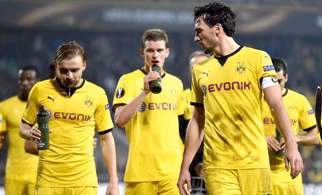 Dortmund đã tự đi vào một con đường khó khăn tại Europa League