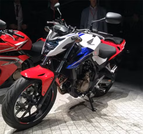 Honda CB500F 2016 ra mắt tại EICMA 2015.