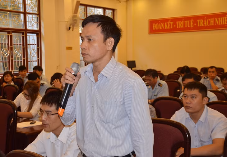 Đại diện Công ty TNHH MTV Duyên Hải kiến nghị về việc