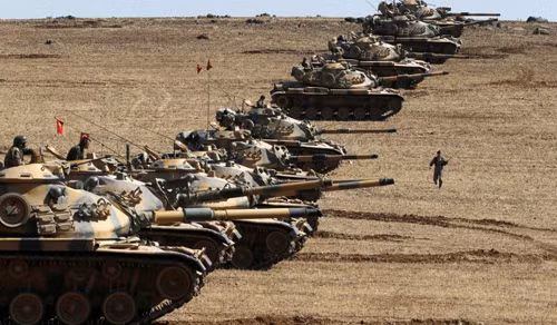 Xe tăng Thổ Nhĩ Kỳ ở biên giới Syria tháng 7/2014. Ảnh: Newsweek