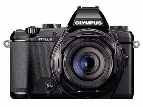 Stylus 1 mang phong cách tương đồng với các mẫu mirrorless của Olympus.