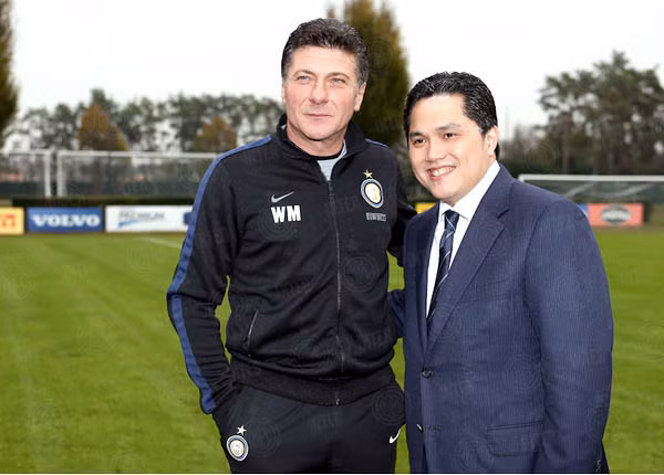Tân chủ tịch Thohir (phải) đặt niềm tin lớn vào HLV Walter Mazzarri