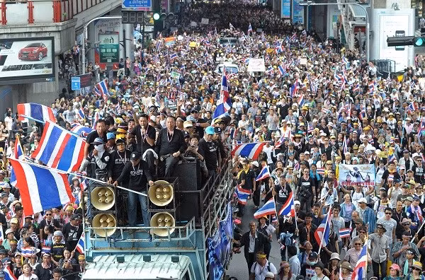 Biểu tình phản đối Chính phủ tại Bangkok ngày 25/11. (Nguồn: AFP/ TTXVN)