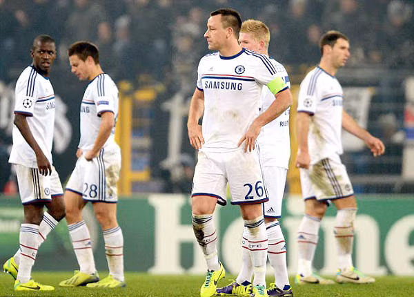 Dù đi tiếp, Chelsea của Mourinho vẫn chơi quá thiếu ổn định.