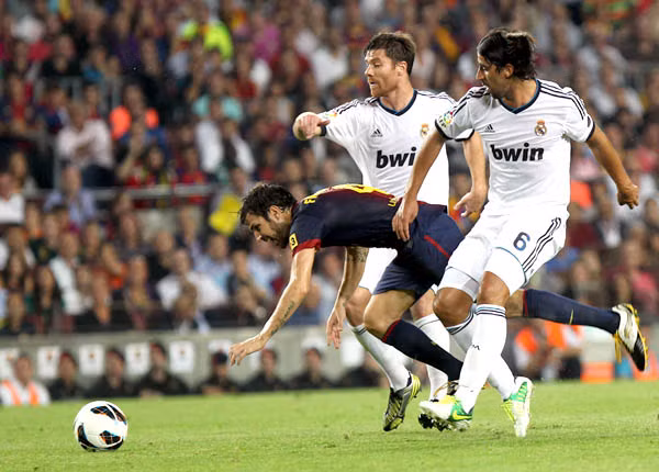 Ai trong số này, Alonso, Khedira, hay Fabregas sẽ cập bến Old Trafford?