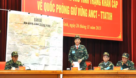 Đồng chí Nguyễn Văn Đọc, Phó Bí thư Tỉnh ủy, Chủ tịch UBND tỉnh, phát biểu tại cuộc diễn tập.
