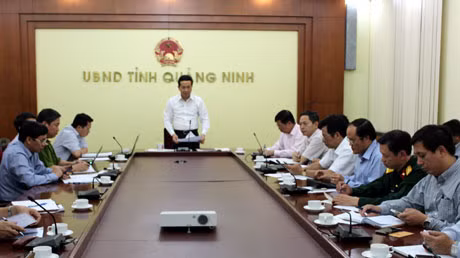 Đ/c Nguyễn Văn Thành, Phso Chủ tịch UBND tỉnh chỉ đạo công tác khắc phục hậu quả bão số 14.