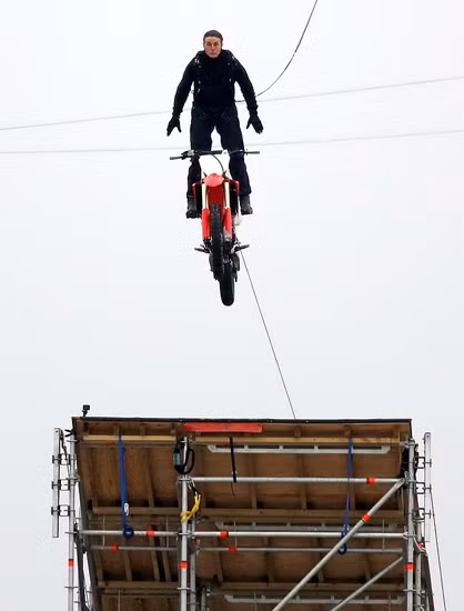 Tom Cruise trên phim trường 