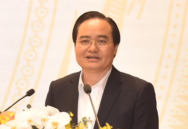 Bộ trưởng Giáo dục và Đào tạo Phùng Xuân Nhạ phát biểu tại Hội nghị Chính phủ với các địa phương, sáng 29/12. Ảnh: Quang Hiếu 