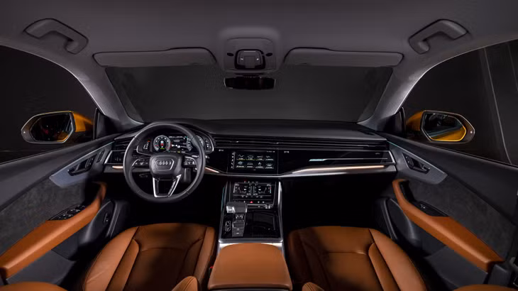 Hàng ghế trước của xe Audi Q8