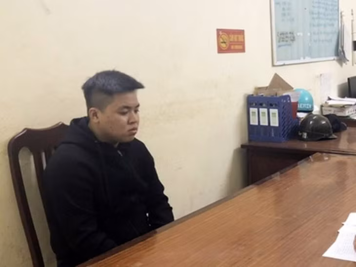 Đối tượng Đức Anh tại cơ quan công an.