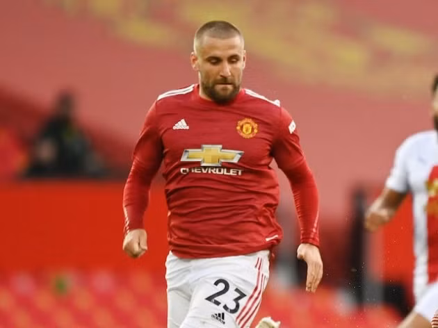  Luke Shaw có khả năng vắng mặt ở cuộc đấu Everton.