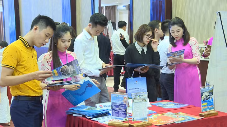 Doanh nghiệp du lịch Quảng Ninh giới thiệu về điểm đến và các tour du lịch tới các doanh nghiệp tại tỉnh Bắc Ninh, Thái Nguyên, Vĩnh Phúc, Hà Nam.