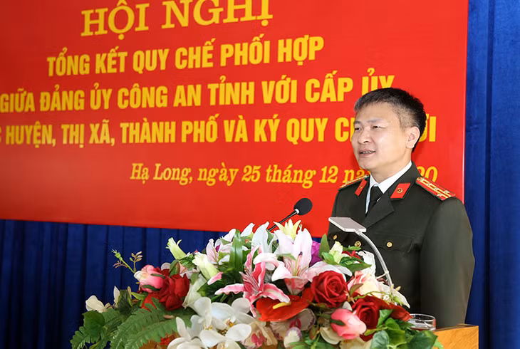 Đồng chí Đại tá Nguyễn Ngọc Lâm, Bí thư Đảng ủy, Giám đốc Công an tỉnh phát biểu tại Hội nghị. 