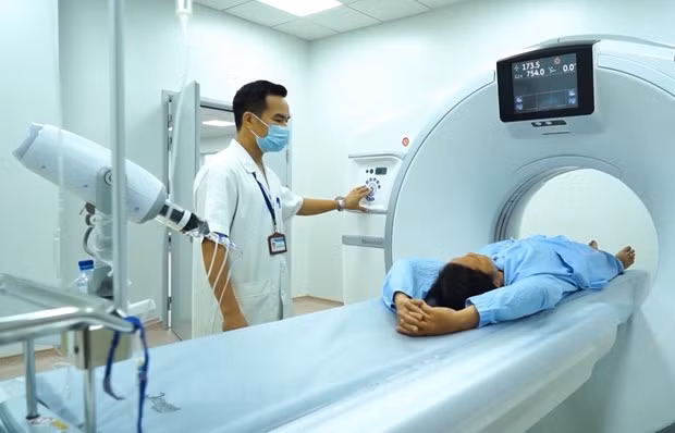 Điều trị cho bệnh nhân ung thư tại Bệnh viện K. (Ảnh: T.G/Vietnam+)