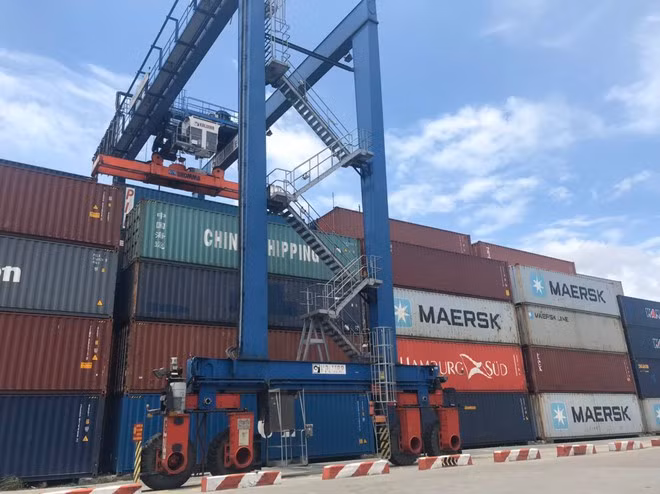 Tình trạng thiếu tàu chở hàng sẽ còn kéo dài sang tháng 3.2021