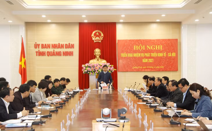Đồng chí Nguyễn Tường Văn, Chủ tịch UBND tỉnh, kết luận hội nghị.