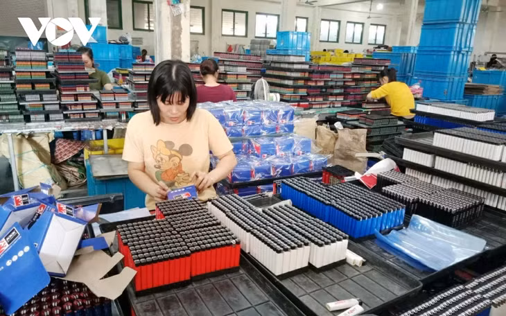 Nhiều lao động của ngành du lịch đã nhanh chóng kiếm việc ở các khu công nghiệp trên địa bàn tỉnh Quảng Ninh