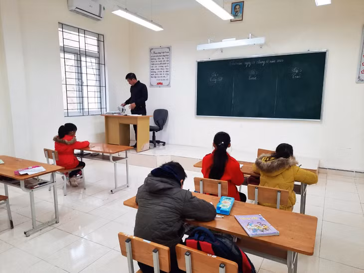 Lớp học cho con em nhân dân trên đảo Trần được đầu tư khang trang, đầy đủ các thiết bị học tập.