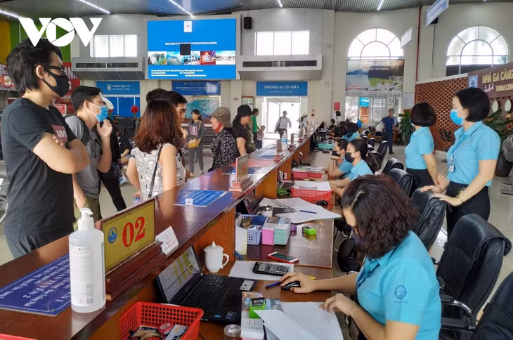 Đầu tháng 7/2020, tỉnh Quảng Ninh tung ra chương trình kích cầu 200 tỷ đồng miễn, giảm nhiều loại vé, phí