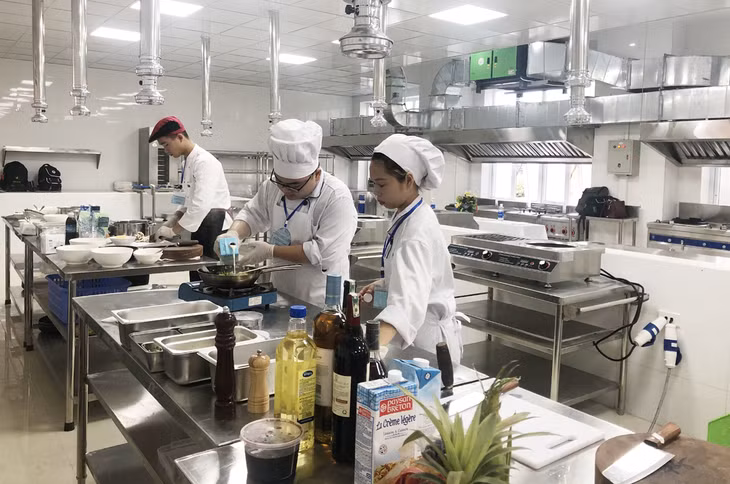 Các học viên tham gia Hội thi tay nghề tỉnh Quảng Ninh năm 2020.