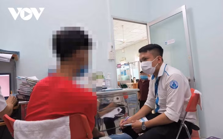 Nguy cơ lây nhiễm HIV từ quan hệ đồng tính nam ở lứa tuổi học sinh.