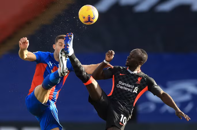 Trận cầu thảm họa của trung vệ Gary Cahill và hàng thủ Palace