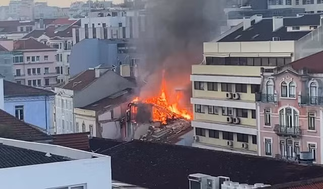 Năm người đã bị thương trong vụ cháy nổ dẫn đến sập nhà. (Ảnh: Tek Deeps)