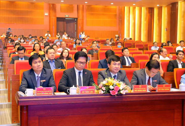 Các đồng chí lãnh đạo tỉnh, phòng Thương mại dự hội nghị. 